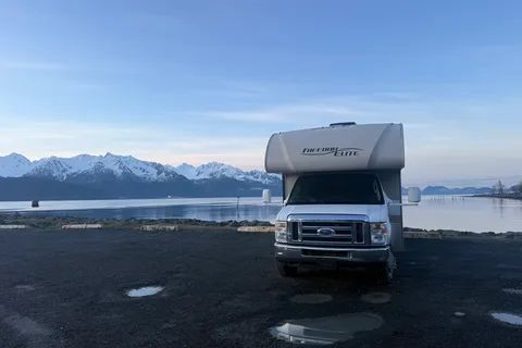 Alaska Adventure Thor Motor Coach 23H Class C