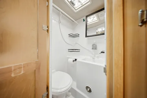 Adventurer Manufacturing 19RK Class C