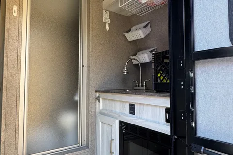 Reva's Flagstaff Epro Travel Trailer