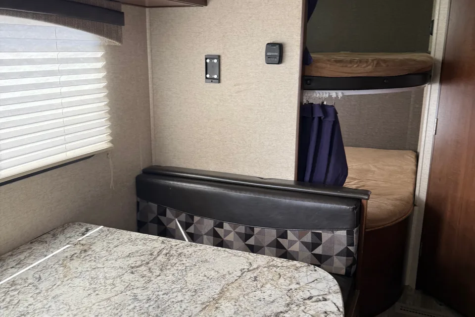 Heartland Trail Runner 25SLE 29’ Travel Trailer