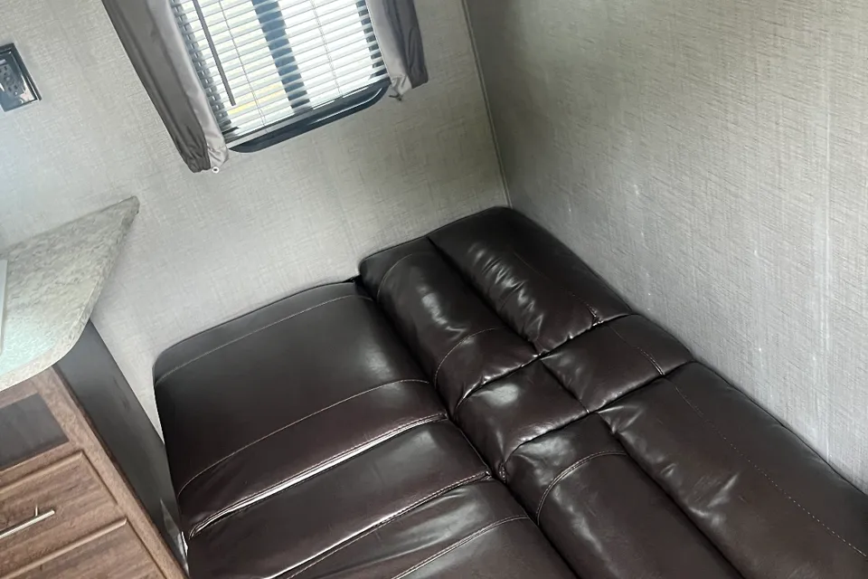 Family friendly Crossroads Zinger Travel Trailer
