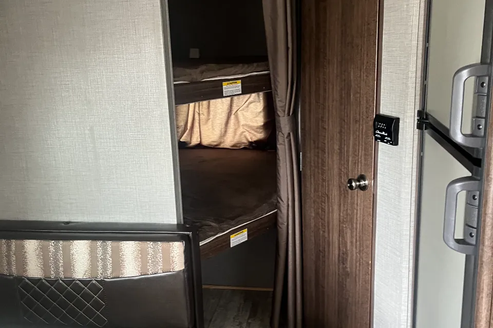 Family friendly Crossroads Zinger Travel Trailer