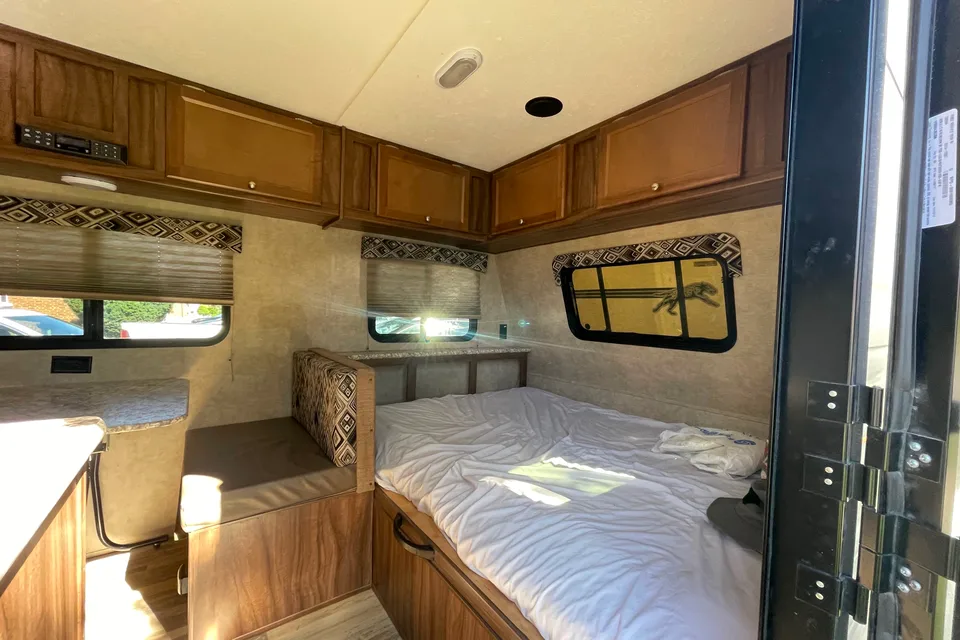 Coachmen clipper Travel Trailer