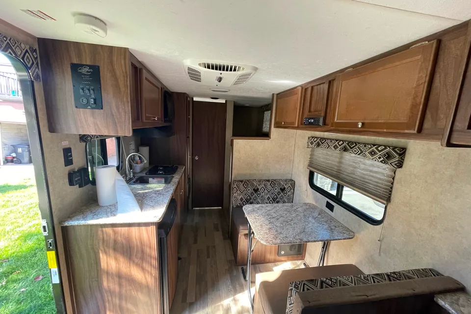 Coachmen clipper Travel Trailer