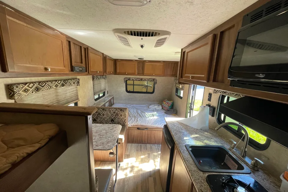 Coachmen clipper Travel Trailer