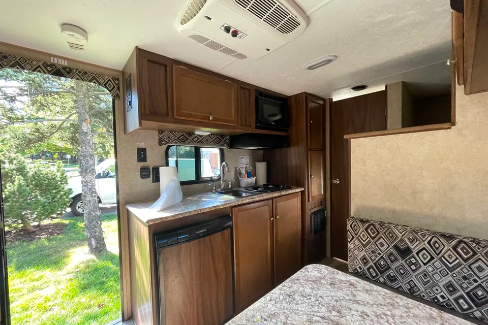 Coachmen clipper Travel Trailer
