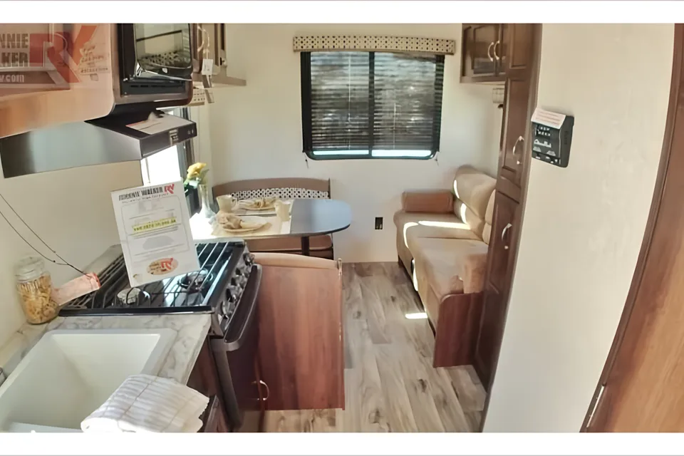 Tatjana's U#2 Travel Trailer
