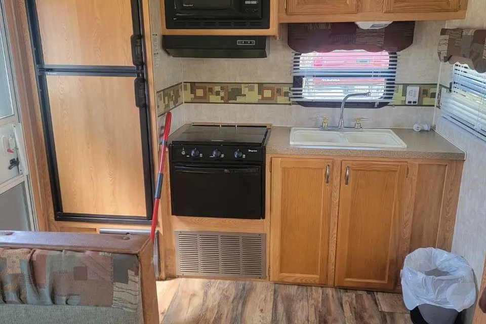 Rod's Forest River 26k Travel Trailer