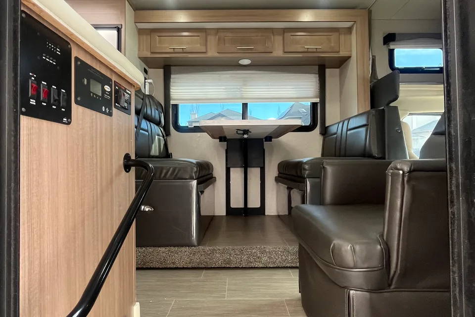 VONG's 2019 Family Ford Adventure 24ds with Slideout Class C