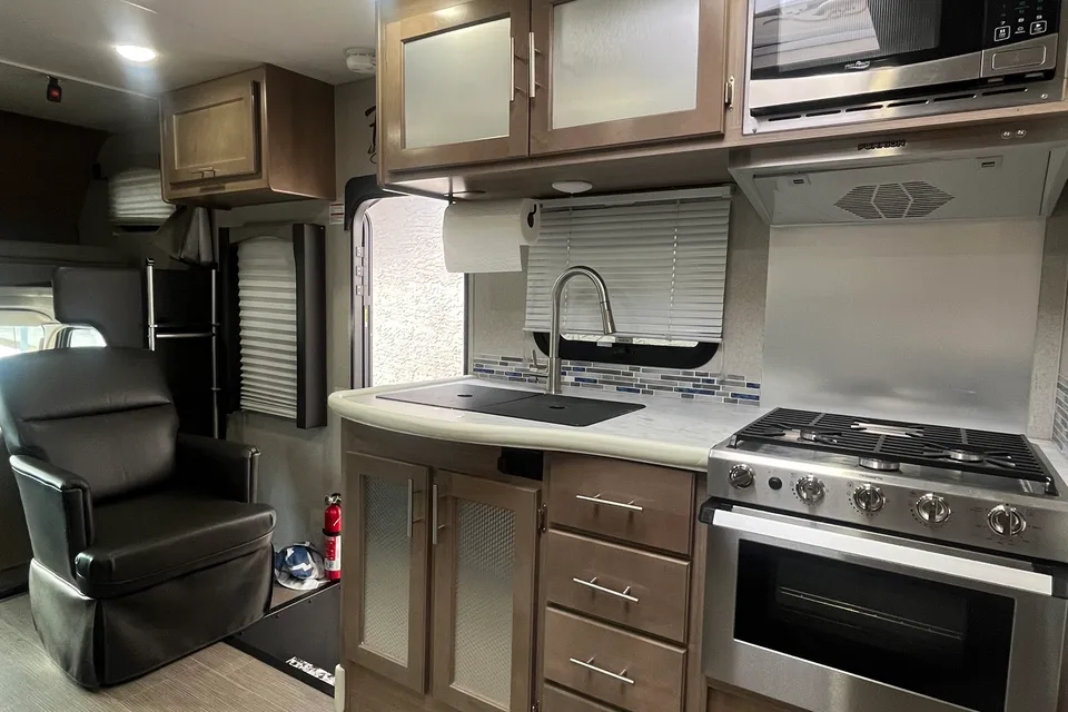 VONG's 2019 Family Ford Adventure 24ds with Slideout Class C