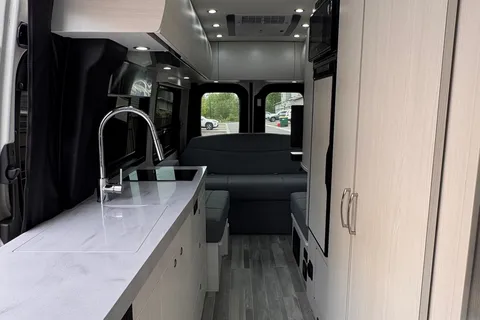 Manikanta's Mercedes-Benz Pleasure Way FL Class B