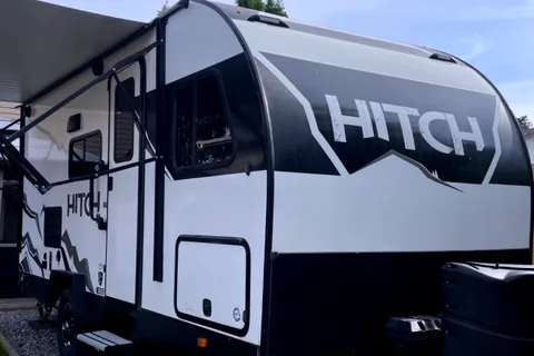 Deluxe Cruiser RV Hitch 17 BHS Travel Trailer