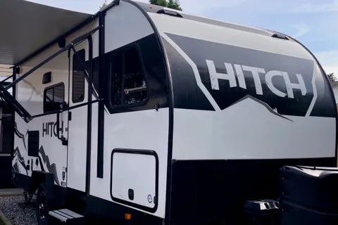 Deluxe Cruiser RV Hitch 17 BHS Travel Trailer
