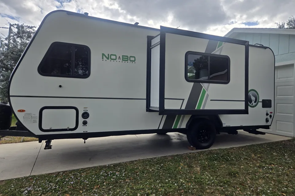Happy Camper - Forest River NoBo 2020 -Sleeps 4/Newly Upholstered