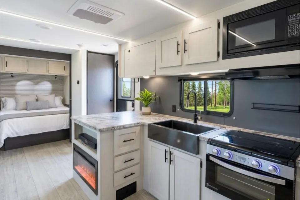Campster’s Valley Ridge 27bhu Travel Trailer