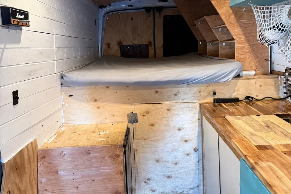 Victor's Ford Transit Campervan