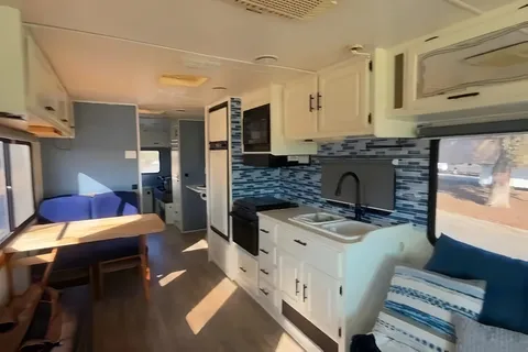 Beautiful Wheelchair Accessible Motorhome