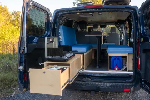 Ford Transit toit bas
