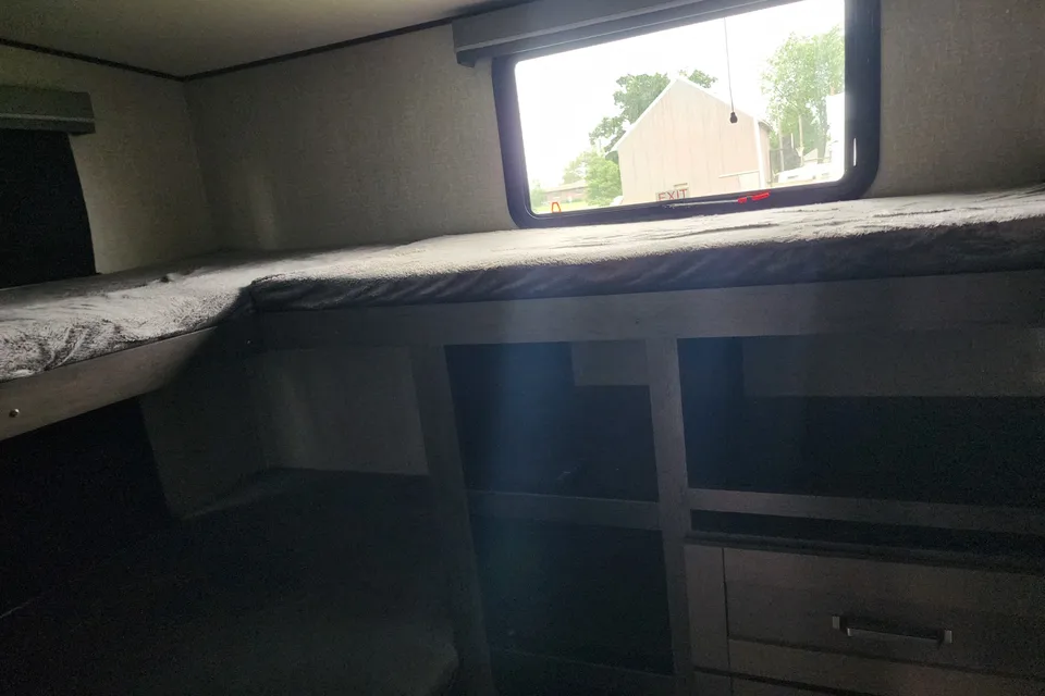 Corey's 2022cGrand Design 28 BH Fifth Wheel