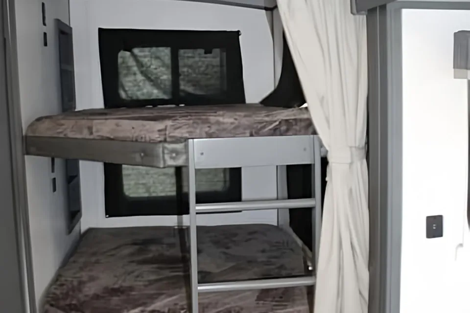 Family Keystone 290BHSWE Travel Trailer