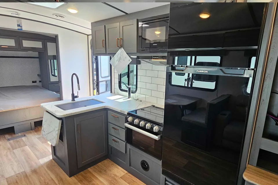 Family Keystone 290BHSWE Travel Trailer