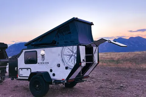 2022 Mission Overland Summit – Go-Anywhere Off-Grid Camper