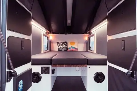 2022 Mission Overland Summit – Go-Anywhere Off-Grid Camper
