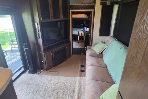 2018 Jayco Seismic 4113 • Luxury Toy Hauler • Delivery Only • 1.5 Bath