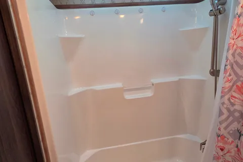 2018 Jayco Seismic 4113 • Luxury Toy Hauler • Delivery Only • 1.5 Bath