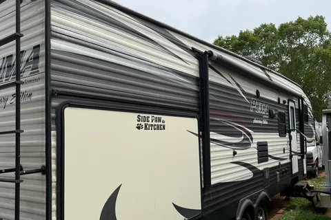 Shane's Palomino Puma Fifth Wheel