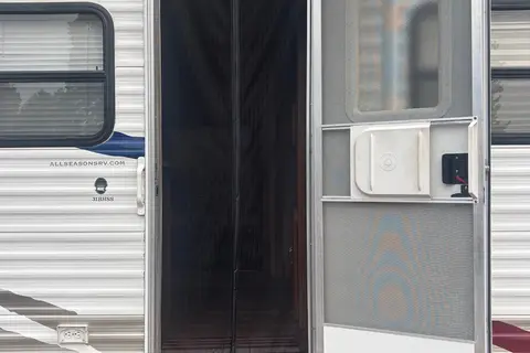 Palomino Puma 31BHSS Travel Trailer