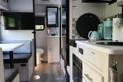 Lou - Forest River R-Pod Roulotte