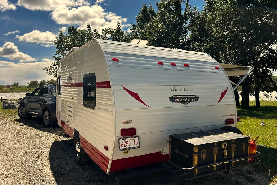 ✨ Retro Holiday – Lightweight Off-Grid Trailer ✨