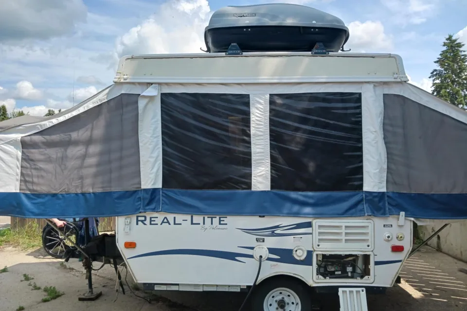 Pop up tent trailer 2012 Palomino