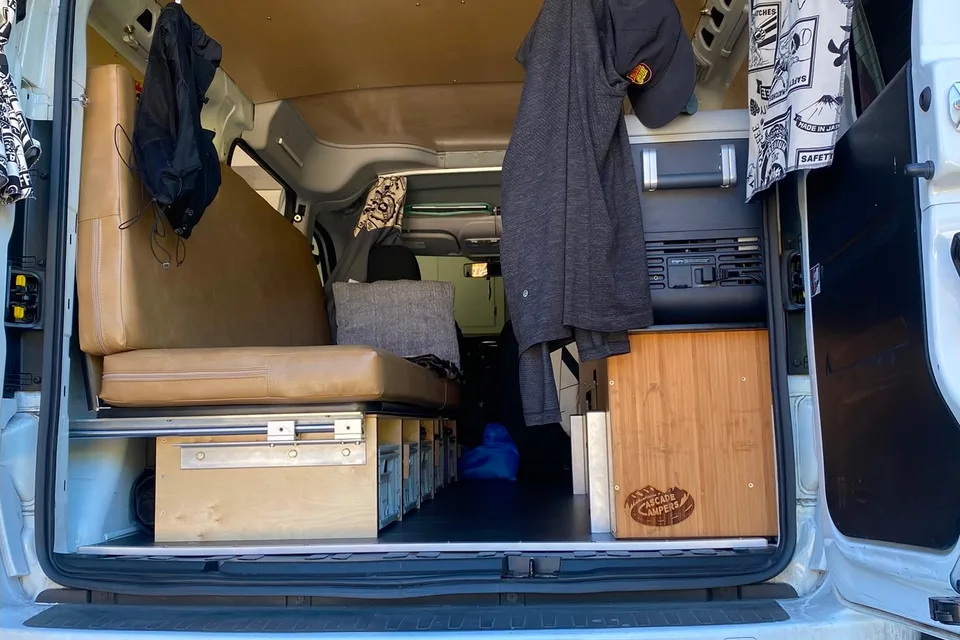 Santa Cruz Camper Van! Fully Stocked & Cozy Adventures w/ "Sampaio!" 
