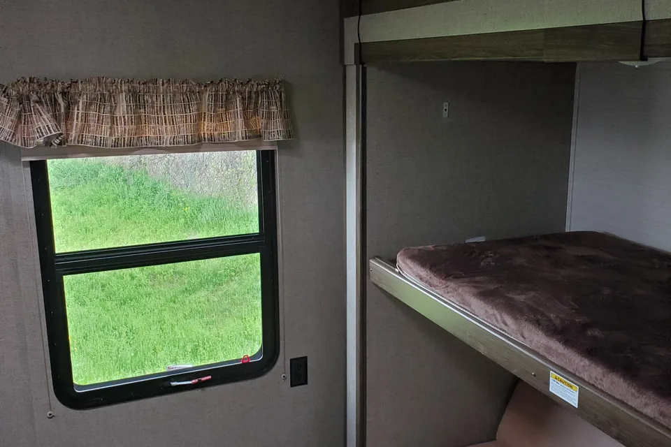 Chris's Keystone Bullet Premier 31BKPR Travel Trailer
