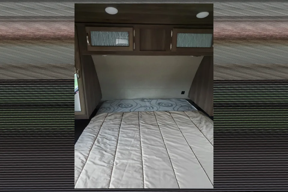 Chris's Keystone Bullet Premier 31BKPR Travel Trailer