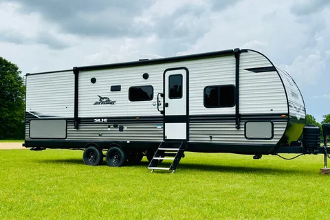 Jennifer's Jayco 261 BHS Travel Trailer
