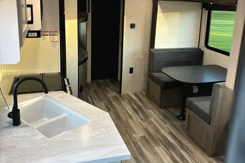 Jennifer's Jayco 261 BHS Travel Trailer