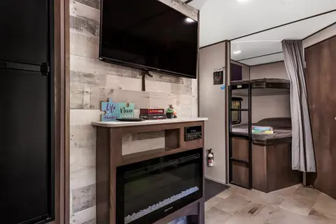 Rv Rentals Way of Life's Dutchmen Coleman Lantern 285BH Travel Trailer LC2