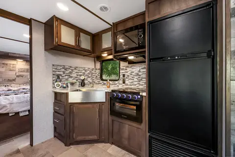 Rv Rentals Way of Life's Dutchmen Coleman Lantern 285BH Travel Trailer LC2