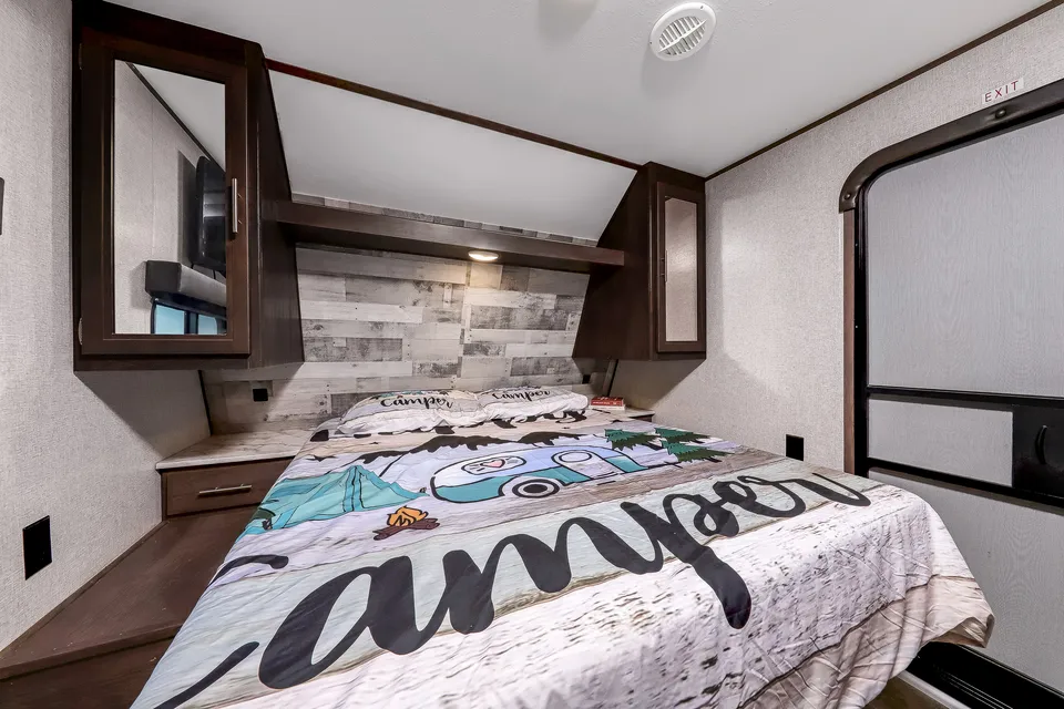 Rv Rentals Way of Life's Dutchmen Coleman Lantern 285BH Travel Trailer LC2