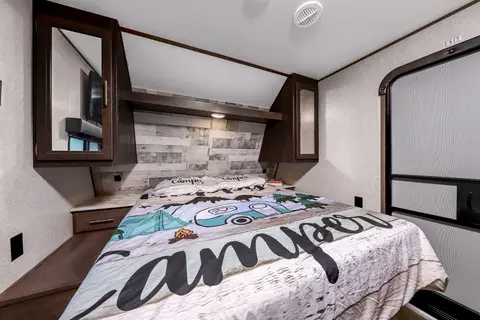 Rv Rentals Way of Life's Dutchmen Coleman Lantern 285BH Travel Trailer LC2