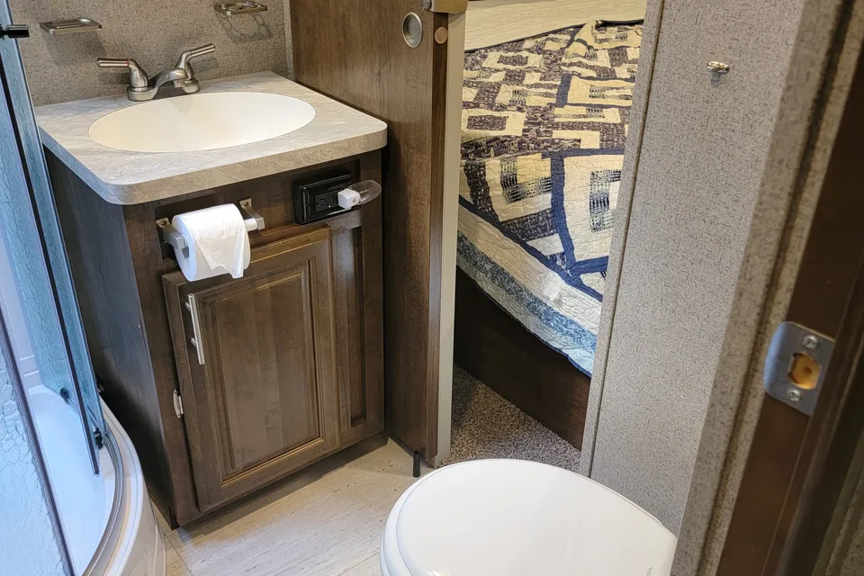 2020 Rockwood Signature 8328BS, Luxury Camper, Sleeps 4!