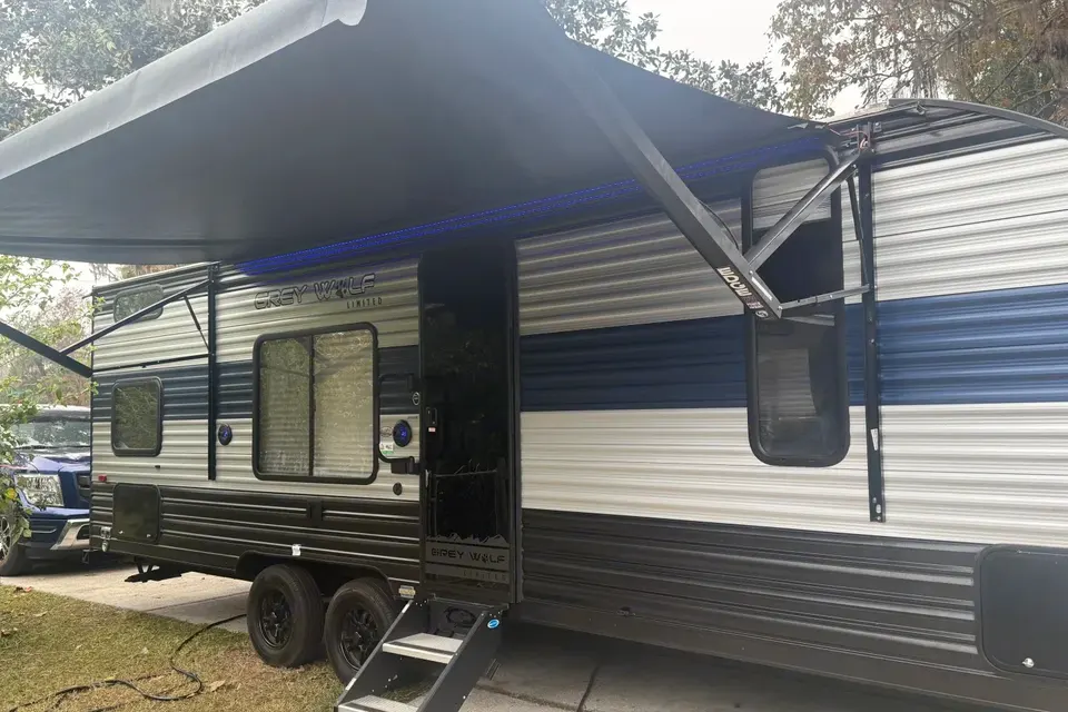Joe's Forest River Cherokee Grey Wolf Travel Trailer