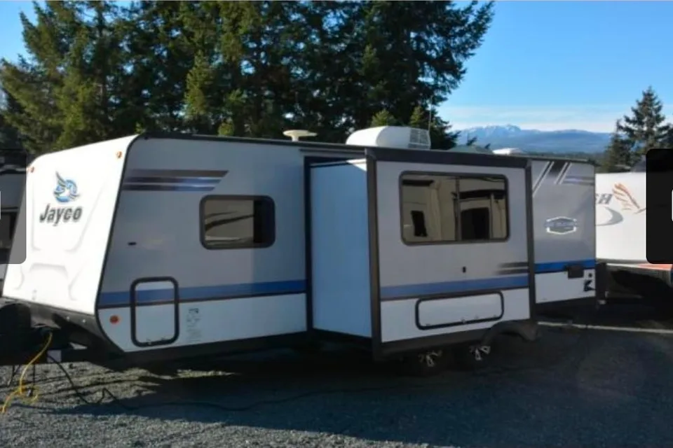 Matt's Jayco Jay feather 23bhm Travel Trailer