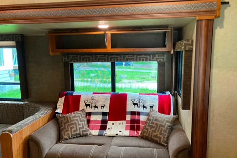 Lidia’s StarCraft fifth wheel