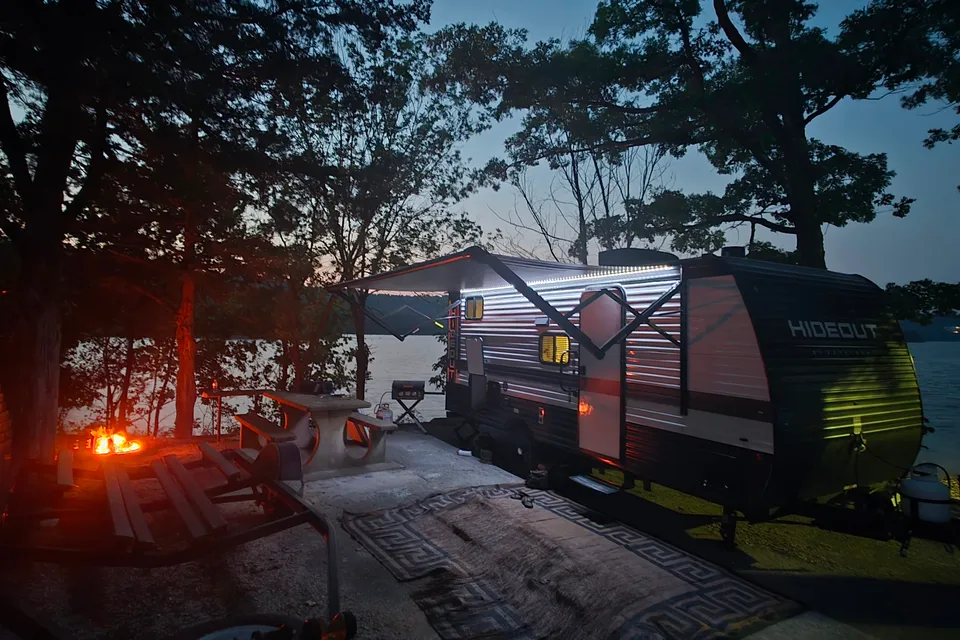 Stivers Family Keystone Hideout 181BH Travel Trailer