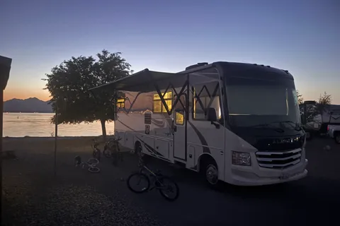 New Jayco Alante Class A 29F with bunk beds and full size Fridge and Freezer