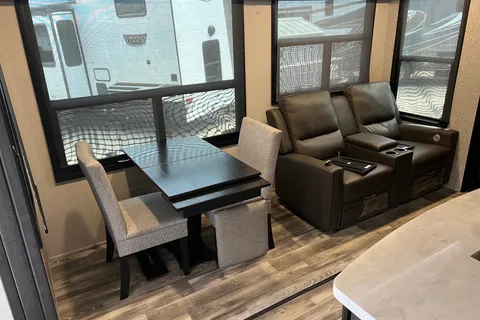 Zach Open RangeRV 371mbh Fifth Wheel